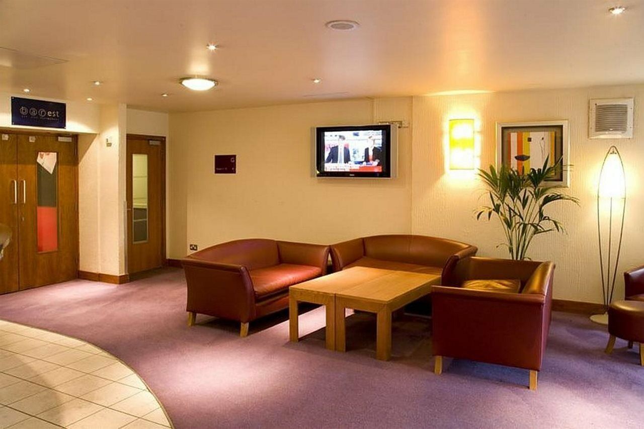 Premier Inn London Heathrow M4/J4 Хилингдън Екстериор снимка